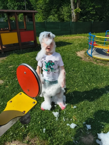1000063546