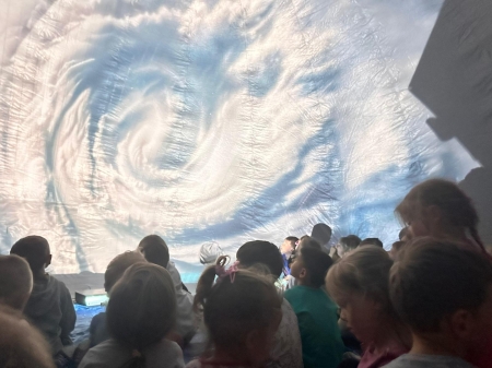MOBILNE PLANETARIUM W PRZEDSZKOLU
