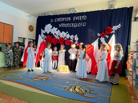 ŚWIĘTO NIEPODLEGŁOŚCI W PRZEDSZKOLU