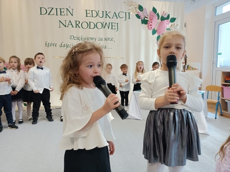 ,,Casting na nauczyciela idealnego'' - występ z okazji Dnia Edukacji Narodowej